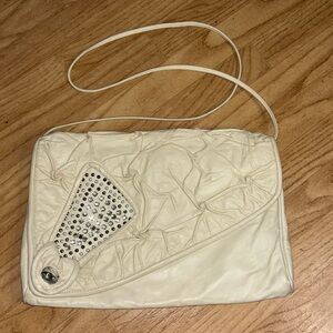 Vintage off white rectangle textured purse